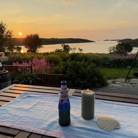Villa Unique By The Sea With A Jetty Hansvika
