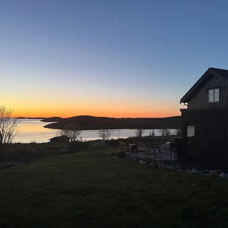 Villa Unique By The Sea With A Jetty